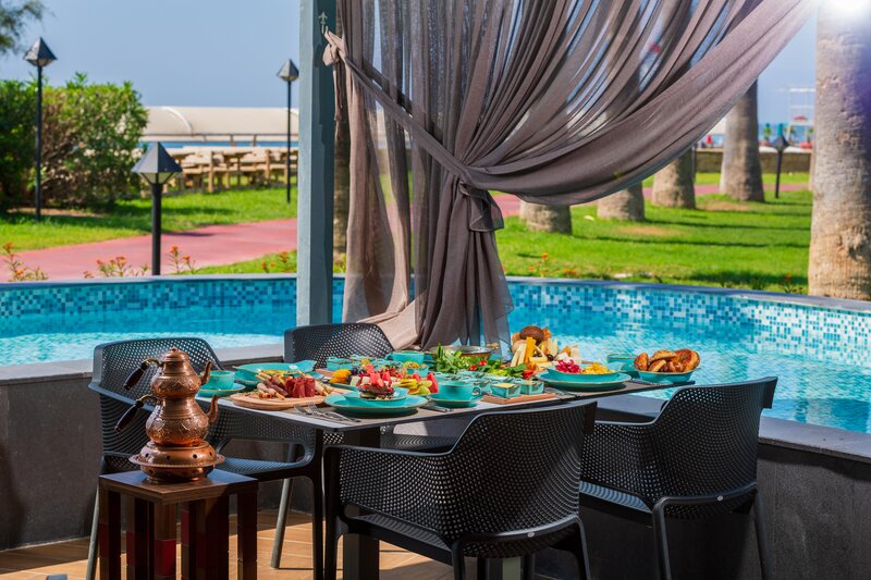 Club Mega Saray 28
