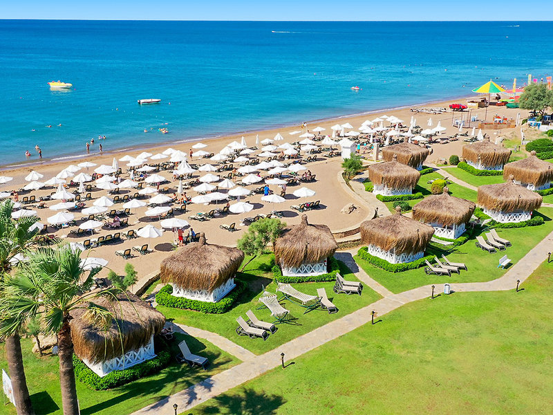 Crystal Tat Beach Golf Resort & Spa 9