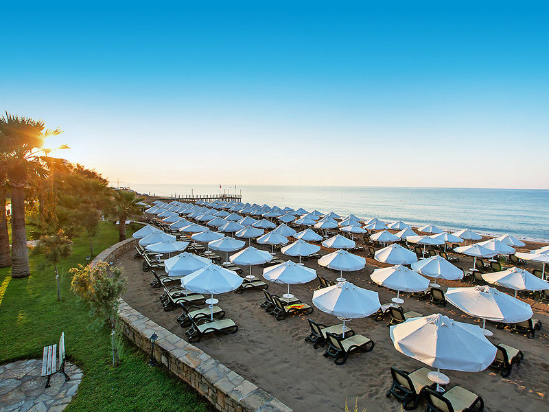 Crystal Tat Beach Golf Resort & Spa 18