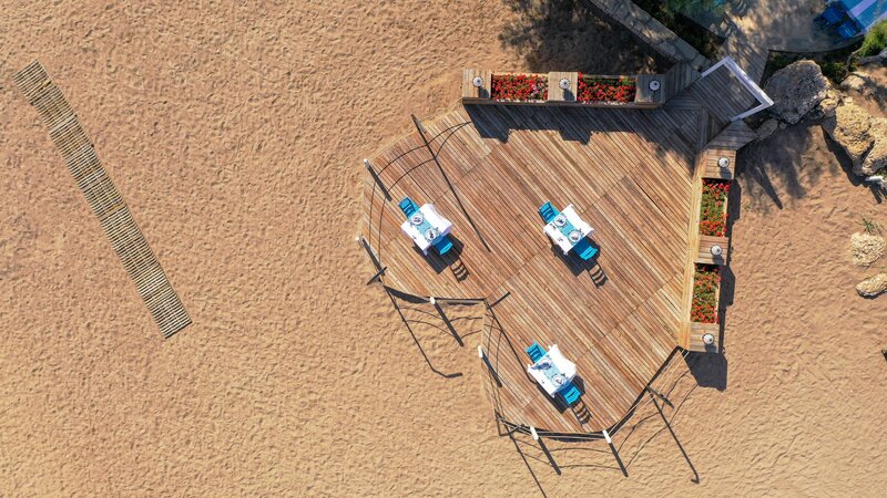 Crystal Tat Beach 75