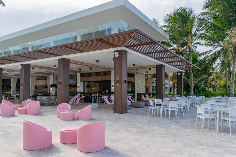 Tropical Deluxe Princess 11