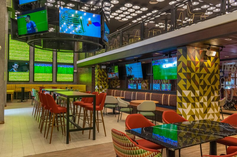 Tropical Deluxe Princess 47