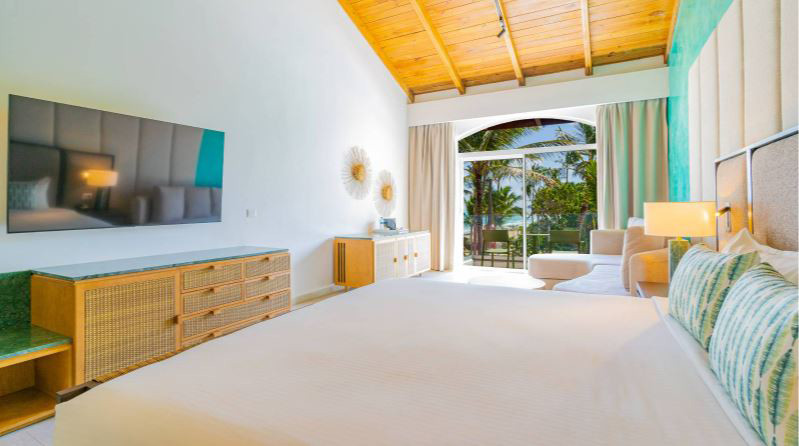 Tropical Deluxe Princess 73