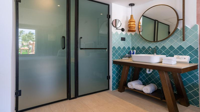 Tropical Deluxe Princess 74