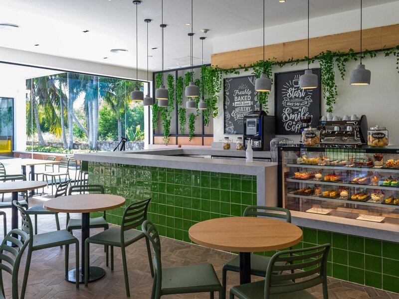 Tropical Deluxe Princess 29