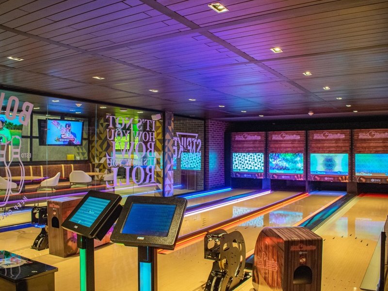 Tropical Deluxe Princess 38