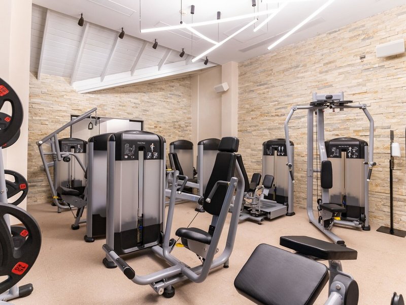 Tropical Deluxe Princess 39