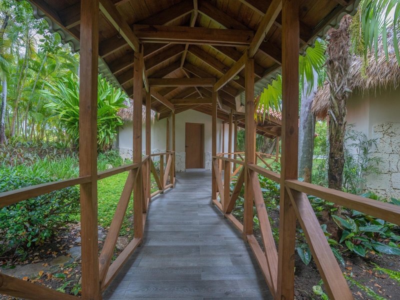 Tropical Princess Beach Resort & Spa 47