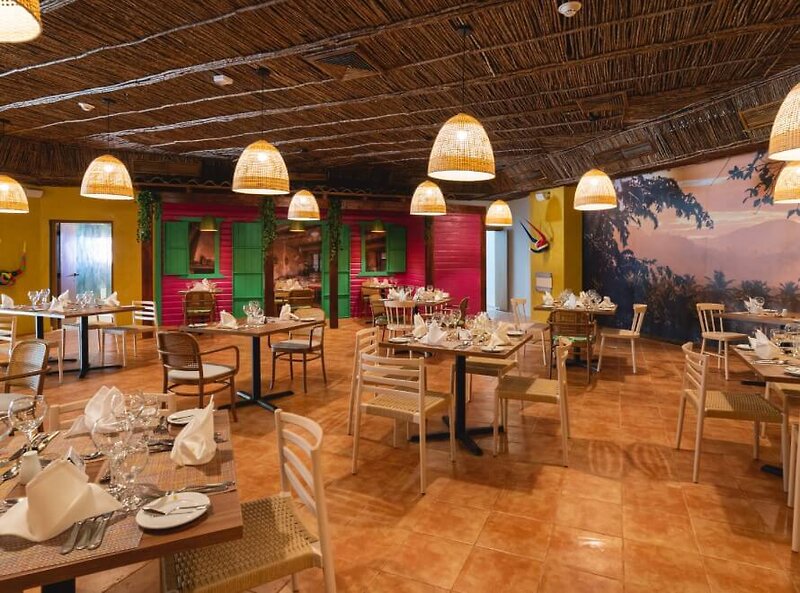 Tropical Deluxe Princess 15