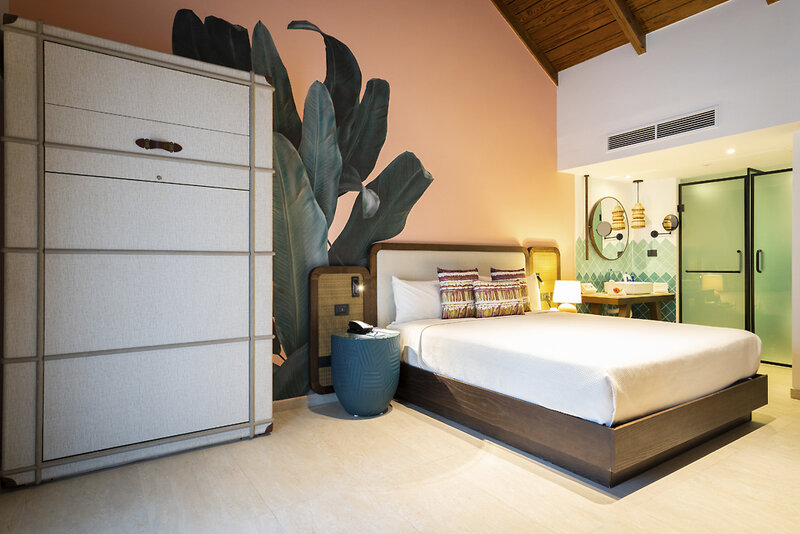 Tropical Deluxe Princess 20