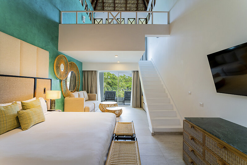 Tropical Deluxe Princess 22