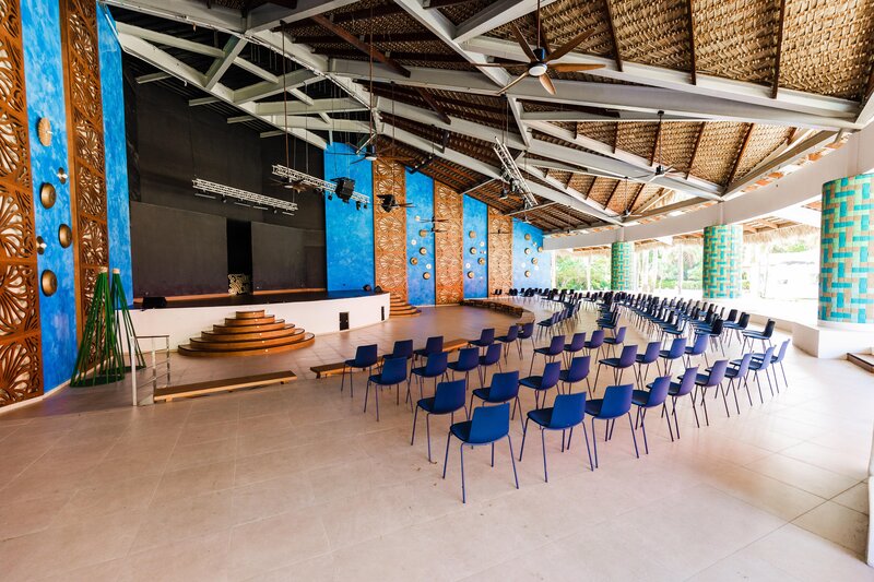 Tropical Deluxe Princess 93