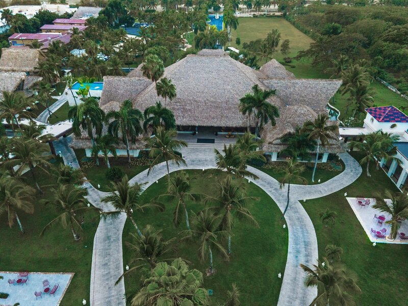 Tropical Deluxe Princess 1