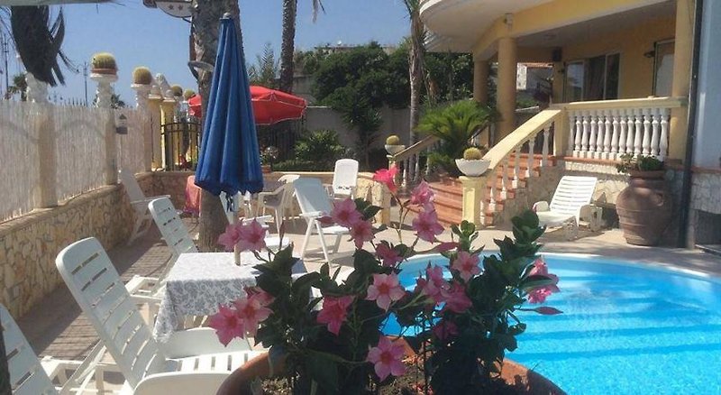 Cridda Hotel & Restaurant 3 - Outdoor Pool