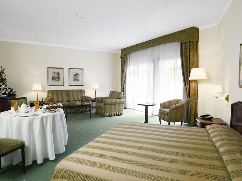 Quinta Do Monte Panoramic Gardens 9