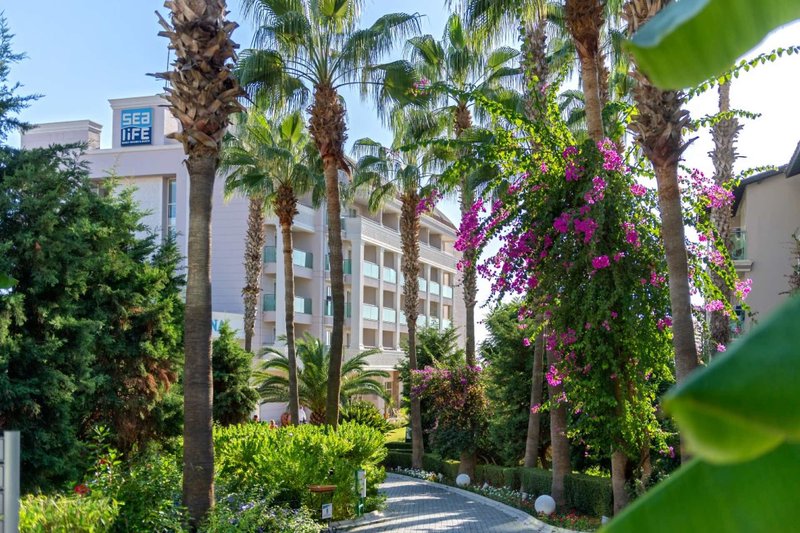 Sealife Buket Resort & Beach 4