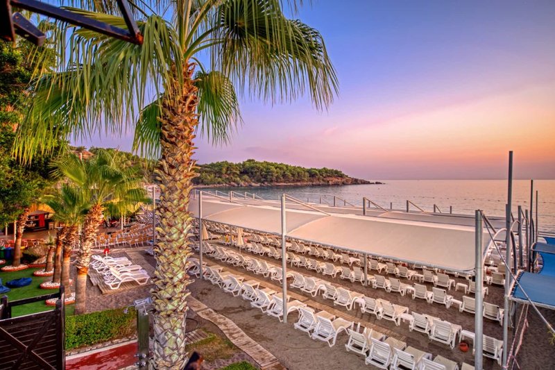 Sealife Buket Resort & Beach 5