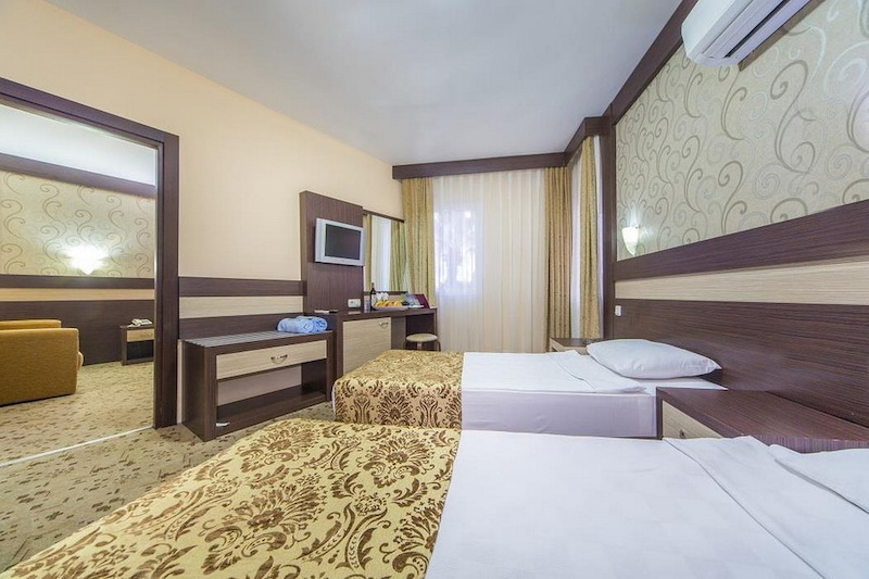 Lonicera World Hotel 12