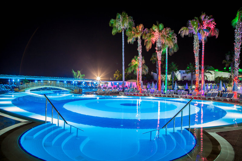 Lonicera World Hotel 13