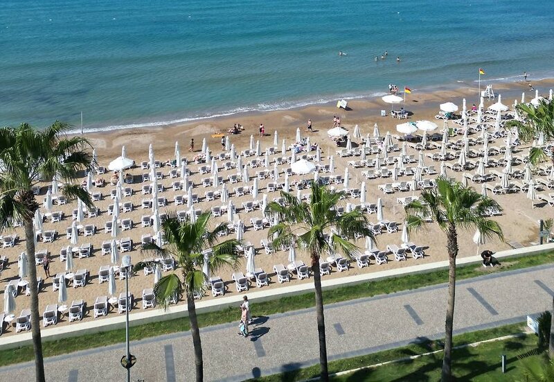 Sandy Beach Hotel 14