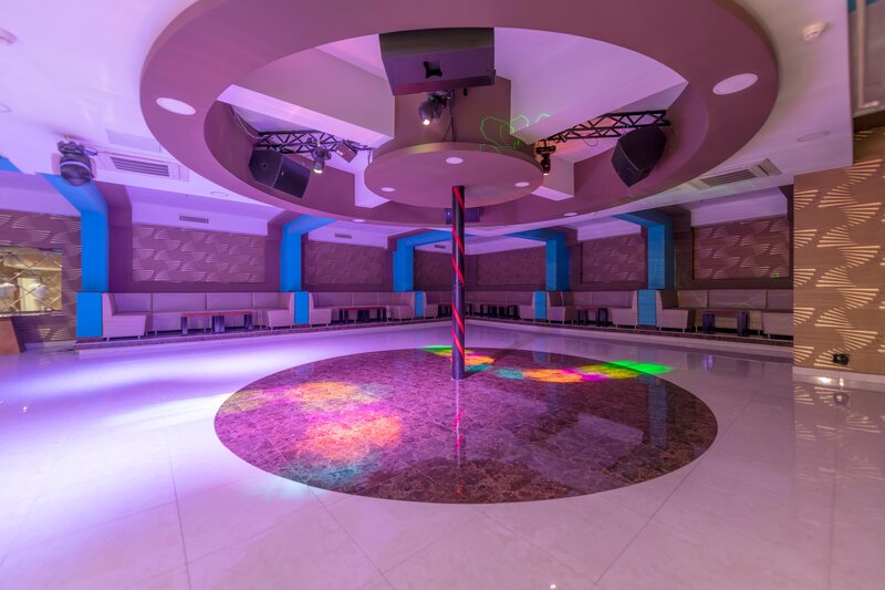 Sandy Beach Hotel 83