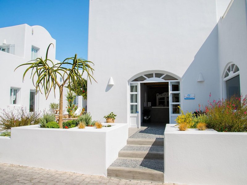 Makris Hotel Apartments 1