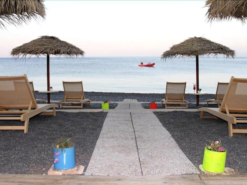 Makris Hotel Apartments 8