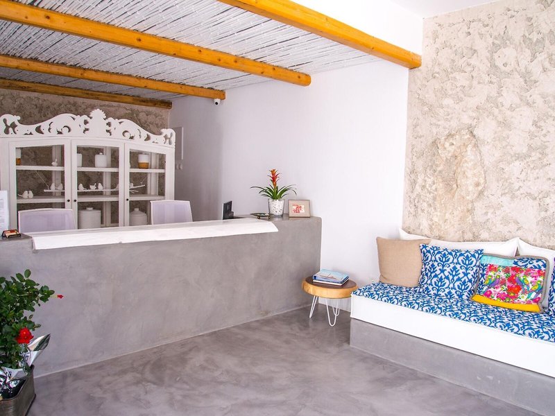 Makris Hotel Apartments 13