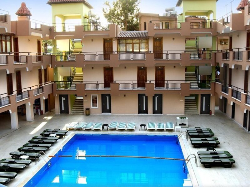 Aleria Belport Beach Hotel 1