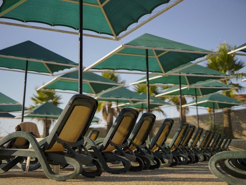 Aleria Belport Beach Hotel 9