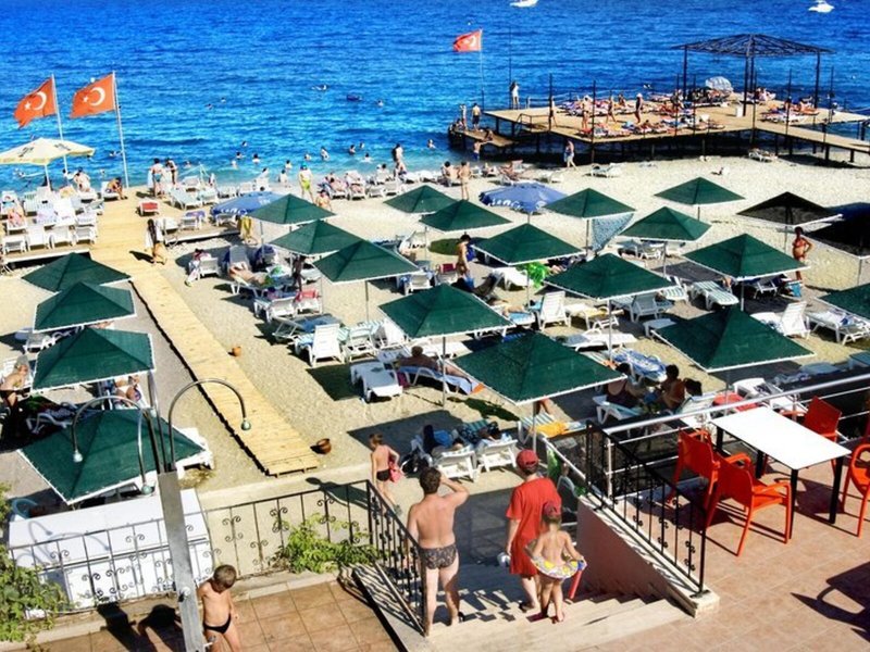 Aleria Belport Beach Hotel 10