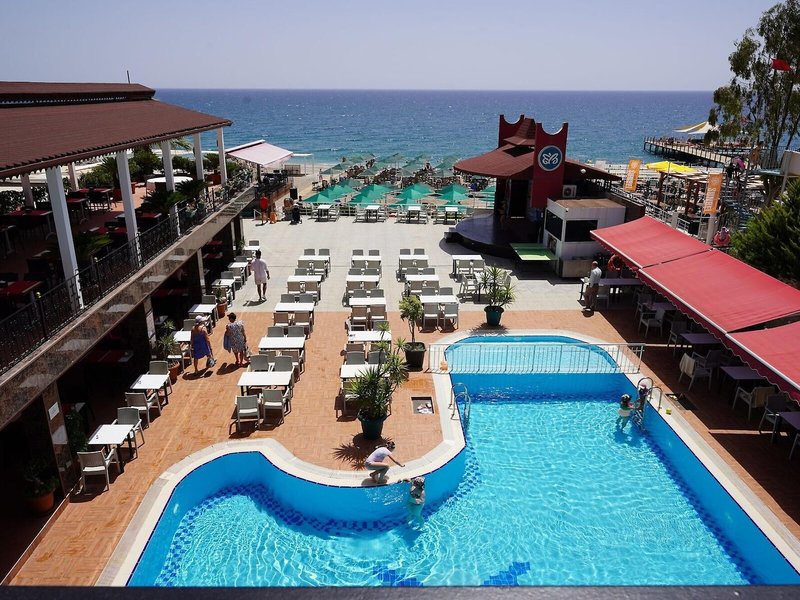 Aleria Belport Beach Hotel 19