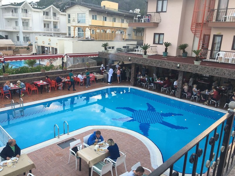 Aleria Belport Beach Hotel 24