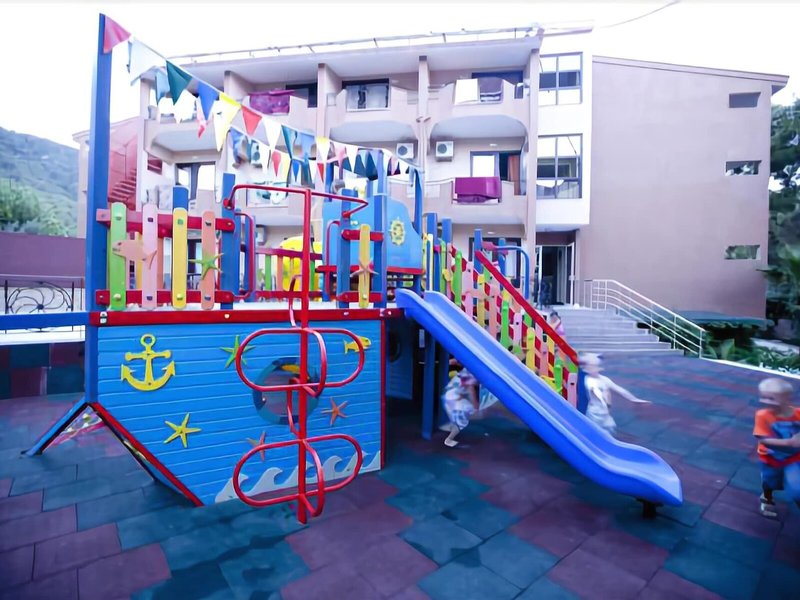 Aleria Belport Beach Hotel 48