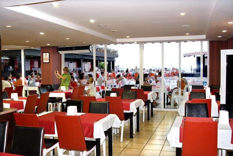 Aleria Belport Beach Hotel 9