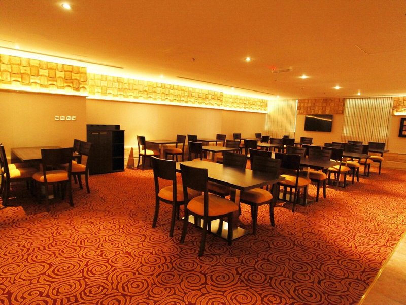 Golden Ocean Hotel 12