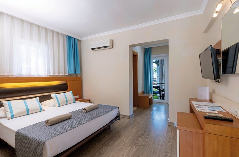 Crystal Flora Beach Resort 2