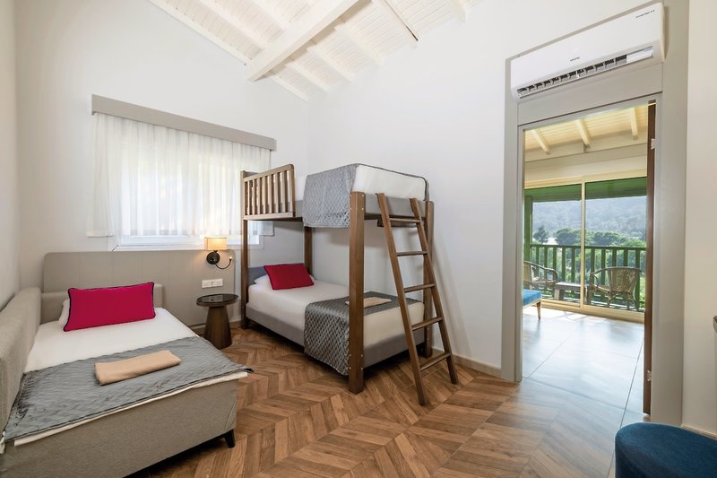 Crystal Flora Beach Resort 11