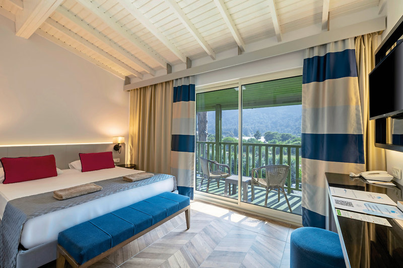 Crystal Flora Beach Resort 12