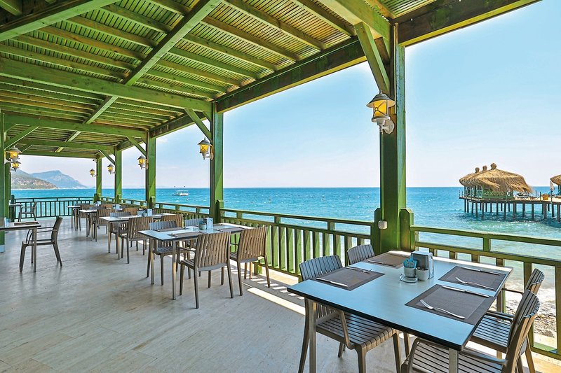 Crystal Flora Beach Resort 25
