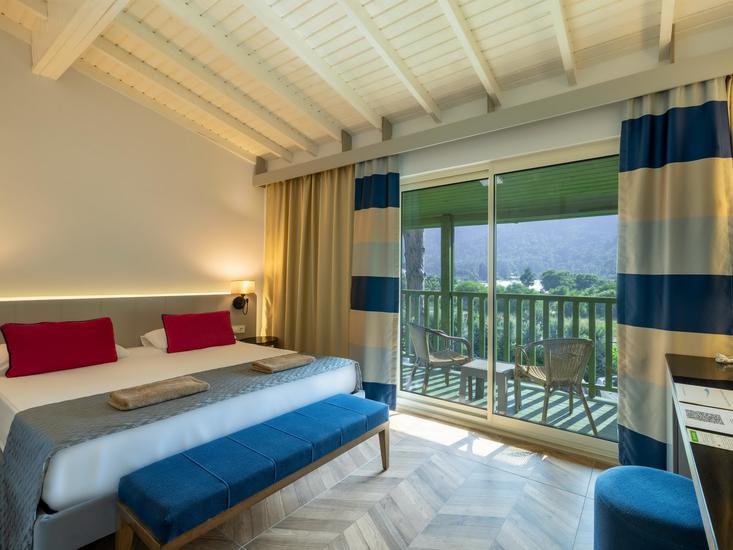 Crystal Flora Beach Resort 5