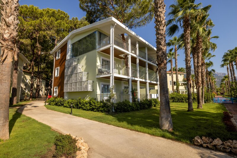 Crystal Flora Beach Resort 37