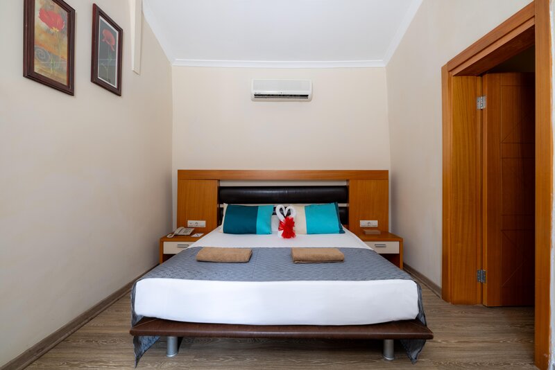 Crystal Flora Beach Resort 40