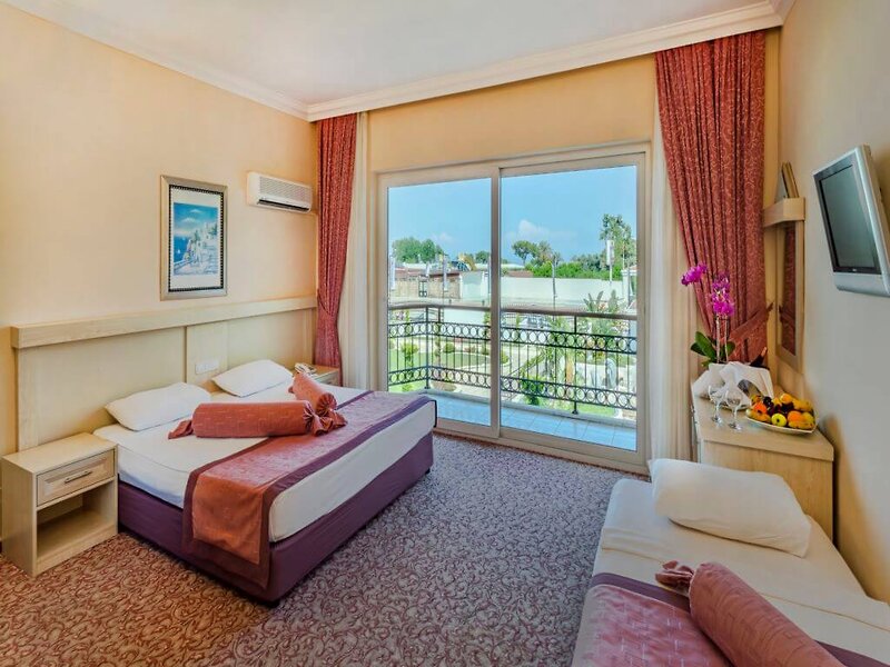 Club Hotel Belpinar 11