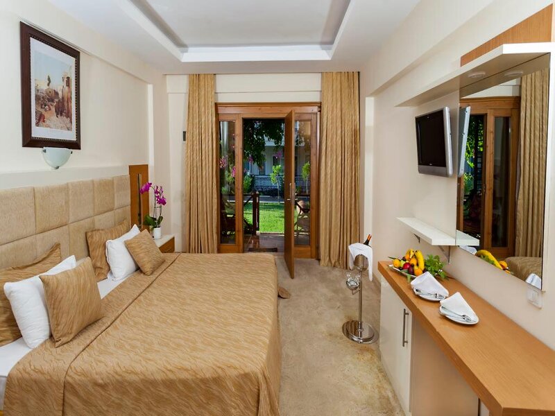 Club Hotel Belpinar 12