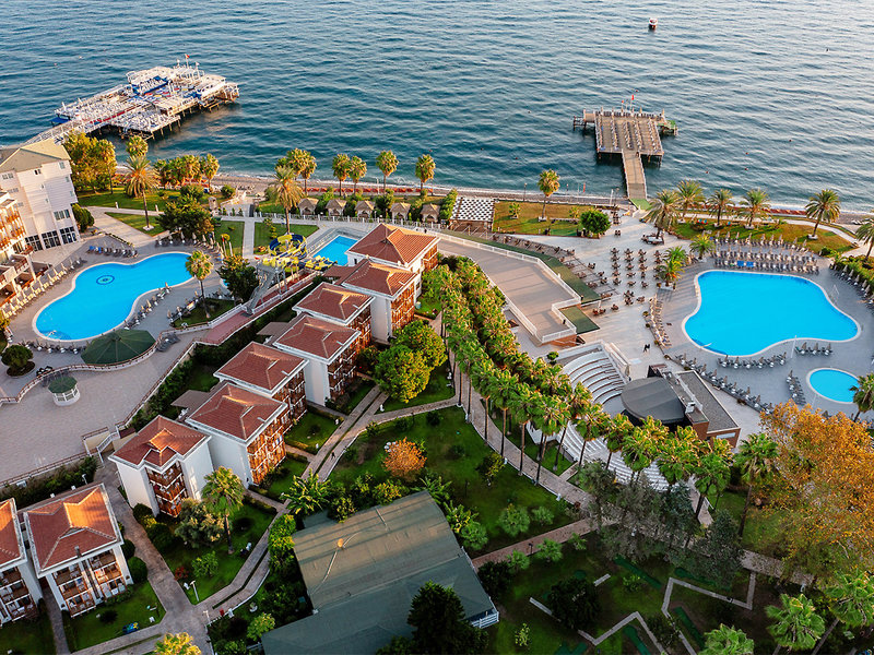 Hydros Club 19 - Outdoor Pool