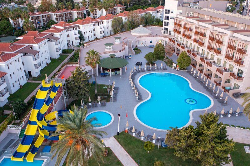 Hydros Club 23 - Outdoor Pool