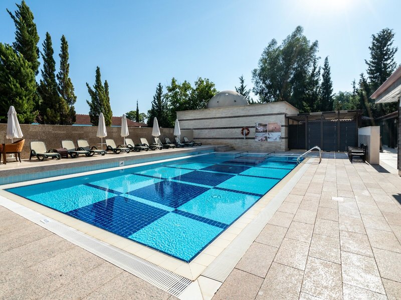 Champion Holiday Village 14