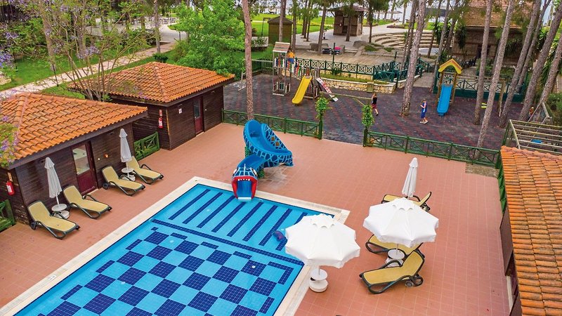 Champion Holiday Village 13