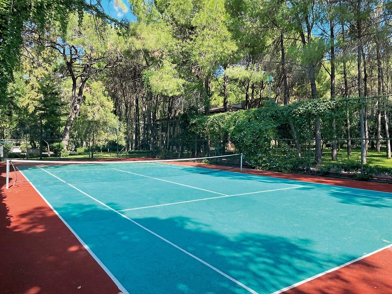 Champion Holiday Village 33